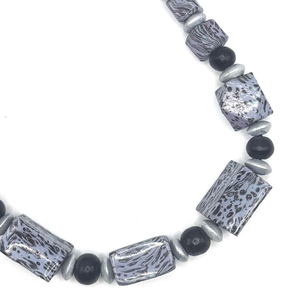 Collar Kenanga Gris Hielo
