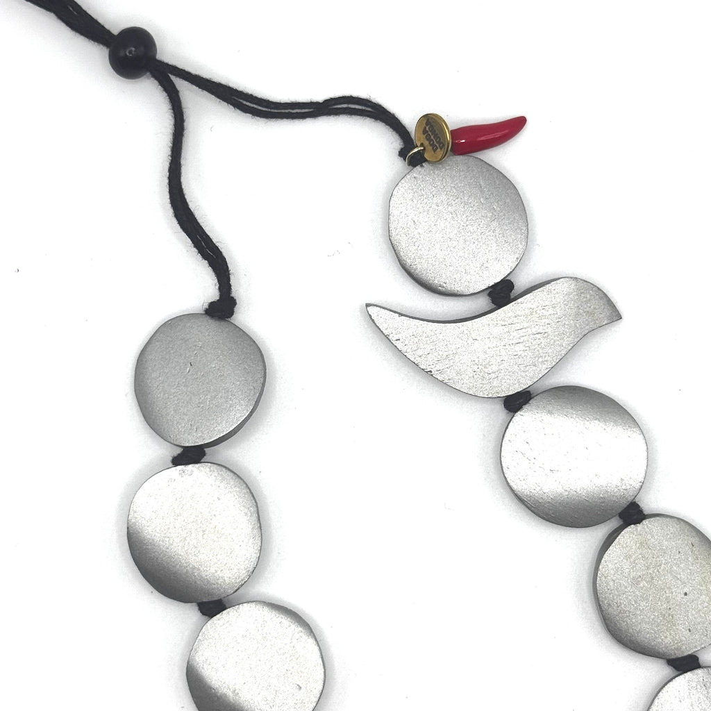 Collar Kecil Plateado